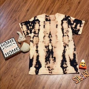 🖤**SUPER COOL-Bleached tie-dye T**🖤